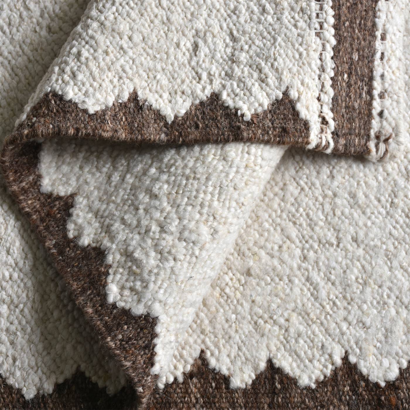 Area Rug, Bedroom Rug, Living Room Rug, Living Area Rug, Indian Rug, Office Carpet, Office Rug, Shop Rug Online, Natural White, Brown, Wool, Punja Kelim, Punja, Flat Weave, Traditional