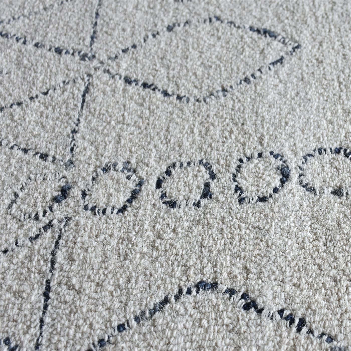 Area Rug, Bedroom Rug, Living Room Rug, Living Area Rug, Indian Rug, Office Carpet, Office Rug, Shop Rug Online, Wool, Natural White, Blue, Hand tufted, All Loop, geometric