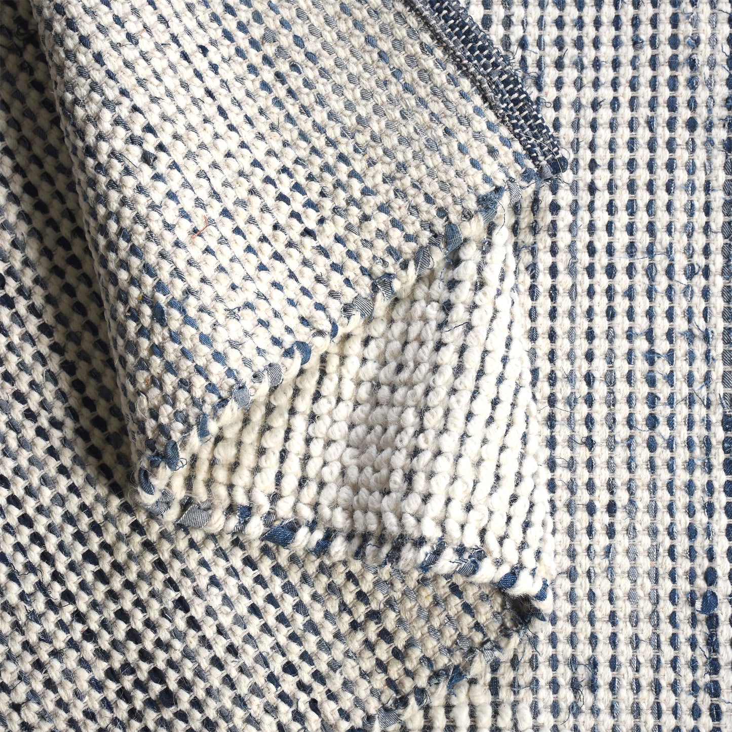 BANKSIA RUG - IVORY/BLUE - HAND WOVEN - COTTON DENIM/WOOL