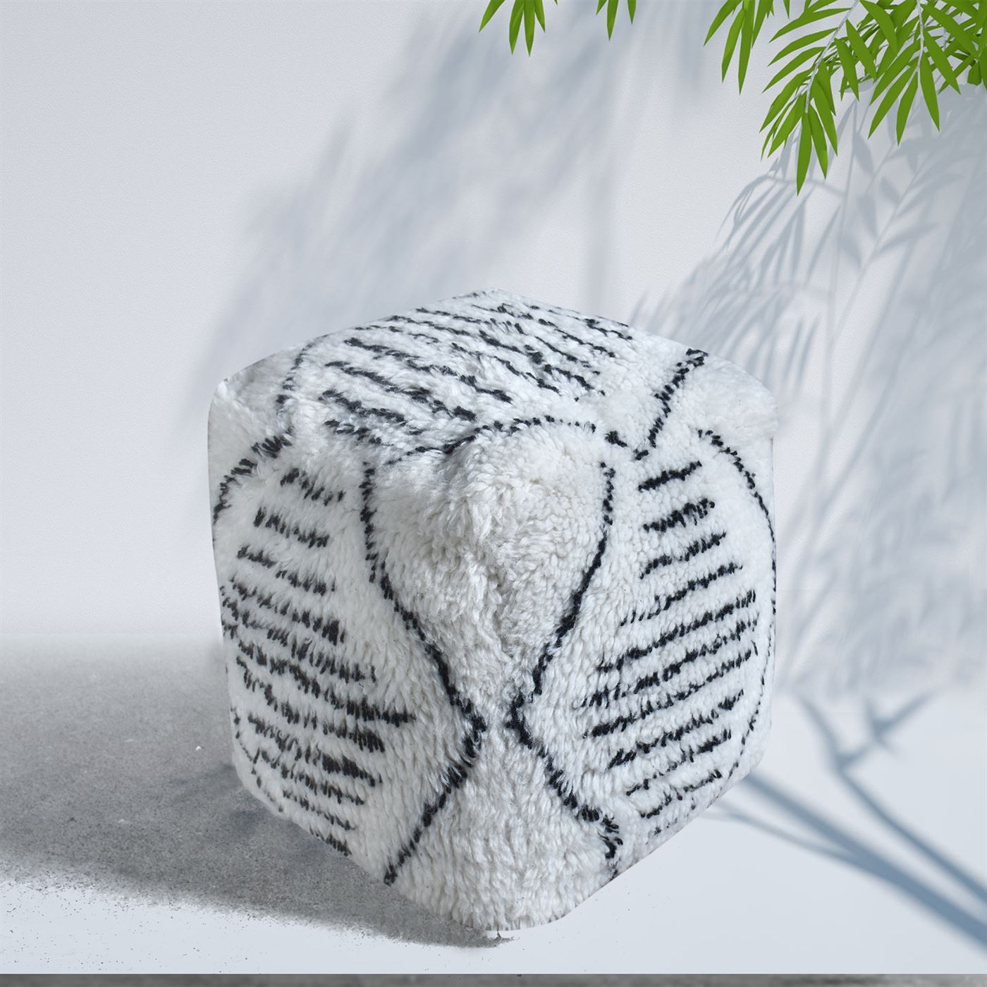 Bernay Pouf, Nz Wool, Natural White, Charcoal, Bm Sn, All Cut