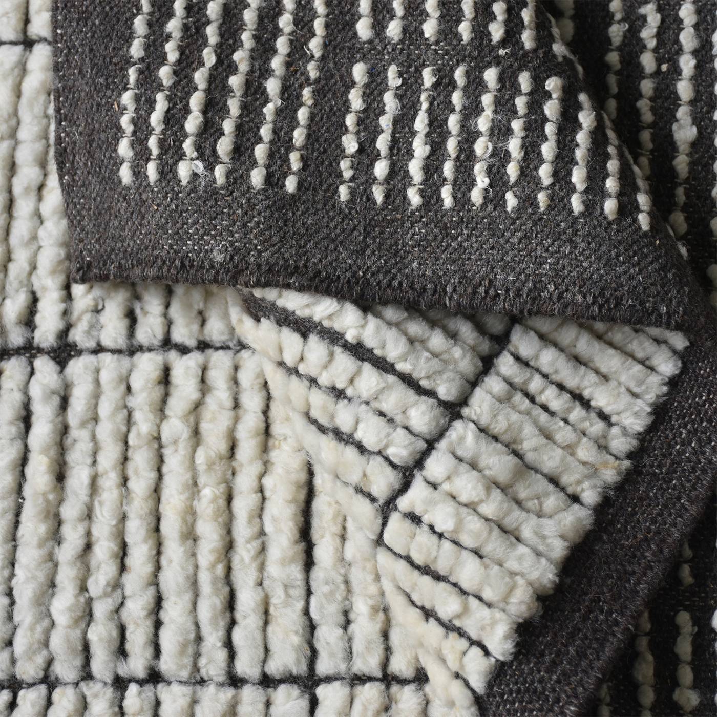 Area Rug, Bedroom Rug, Living Room Rug, Living Area Rug, Indian Rug, Office Carpet, Office Rug, Shop Rug Online, Charcoal, Natural White , Nz Wool , Hand Knotted , Handknotted, All Cut, Intricate