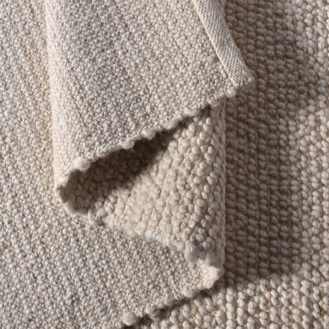 Area Rug, Bedroom Rug, Living Room Rug, Living Area Rug, Indian Rug, Office Carpet, Office Rug, Shop Rug Online, Natural White, Wool, Hand Woven, Over Tufted, Pitloom, All Loop, Captivating