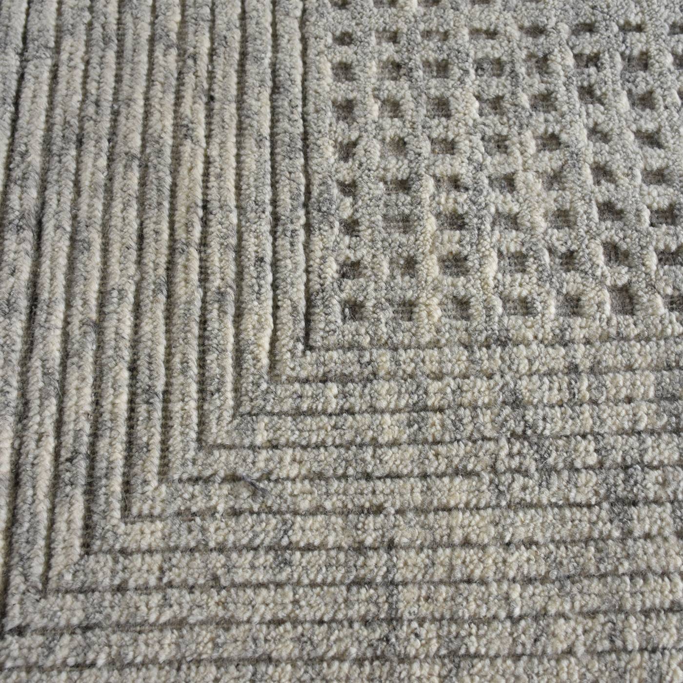 Area Rug, Bedroom Rug, Living Room Rug, Living Area Rug, Indian Rug, Office Carpet, Office Rug, Shop Rug Online, Natural, Wool Viscose Blend , Hand Knotted , Handknotted, All Cut, Intricate