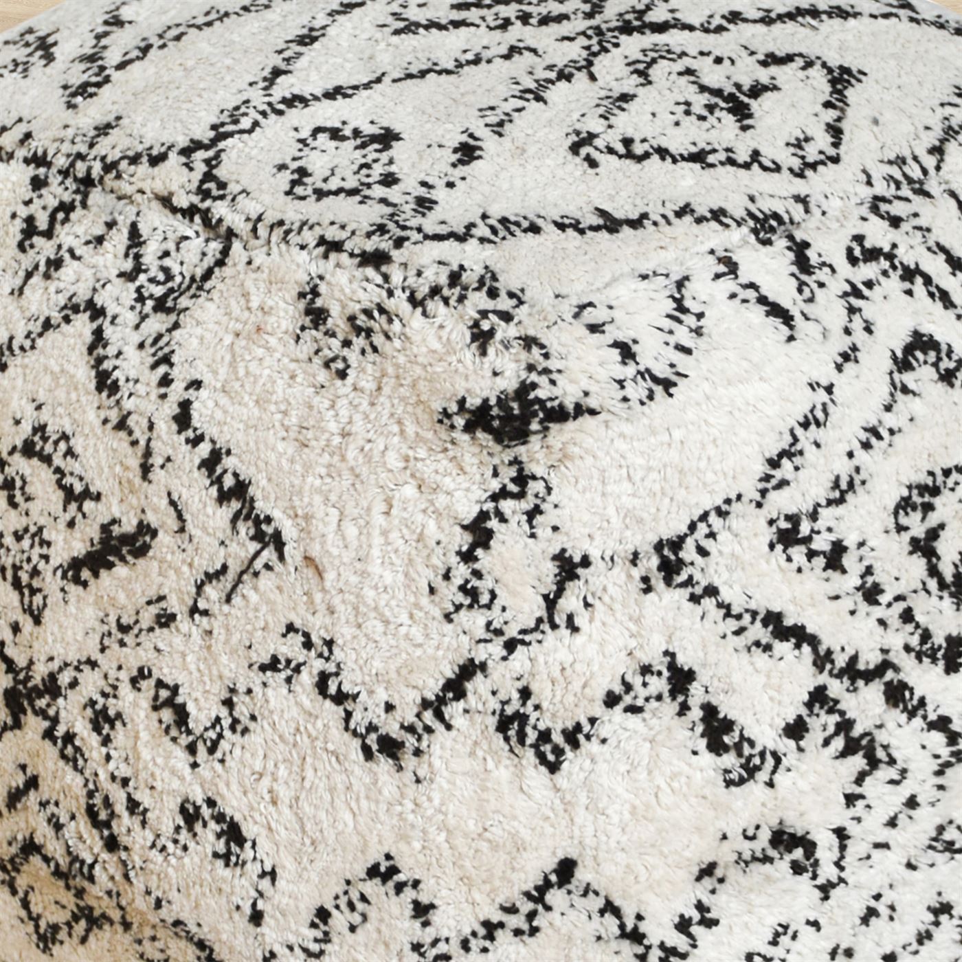 Dacre Pouf, Cotton, Natural White, Charcoal, Bm Fn, All Cut