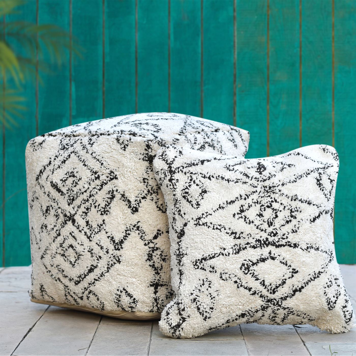 Dacre Pouf, Cotton, Natural White, Charcoal, Bm Fn, All Cut