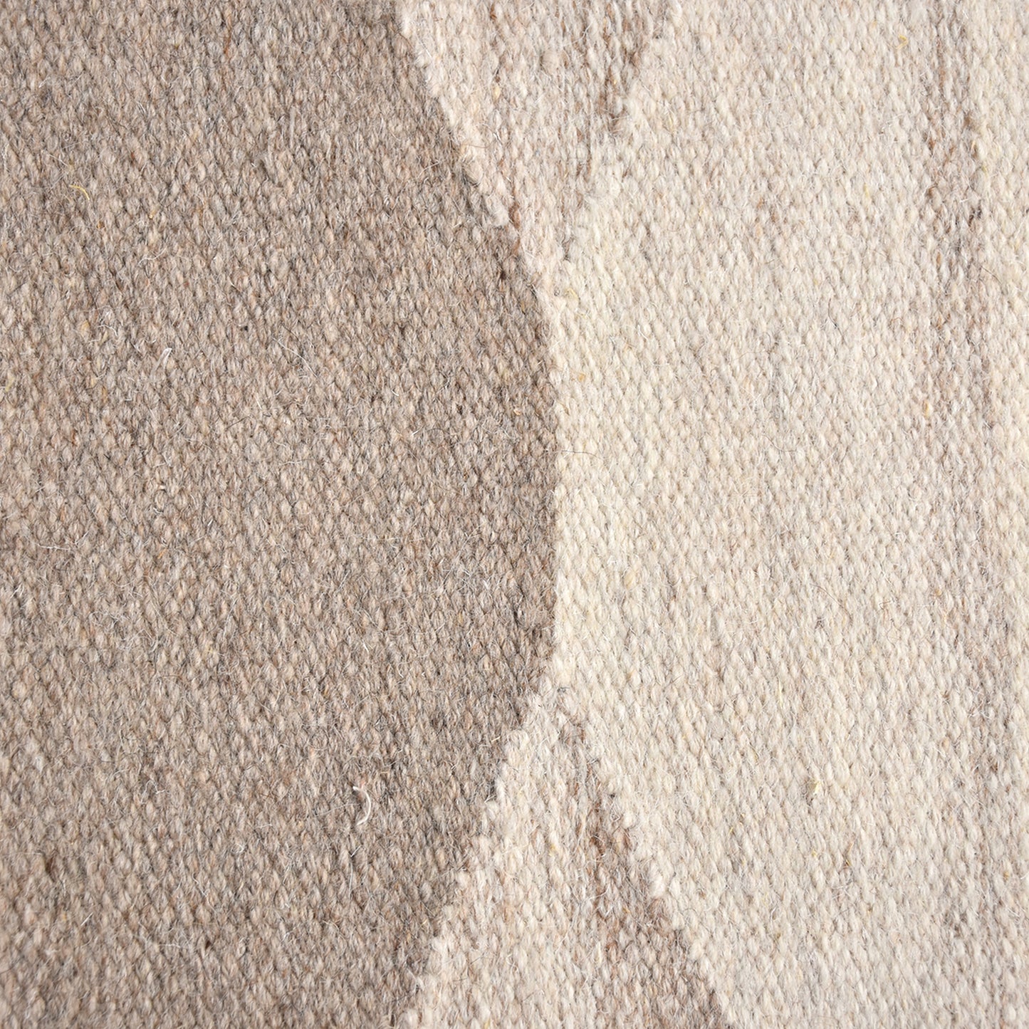 DESNA RUG - IVORY/BEIGE - WOOL