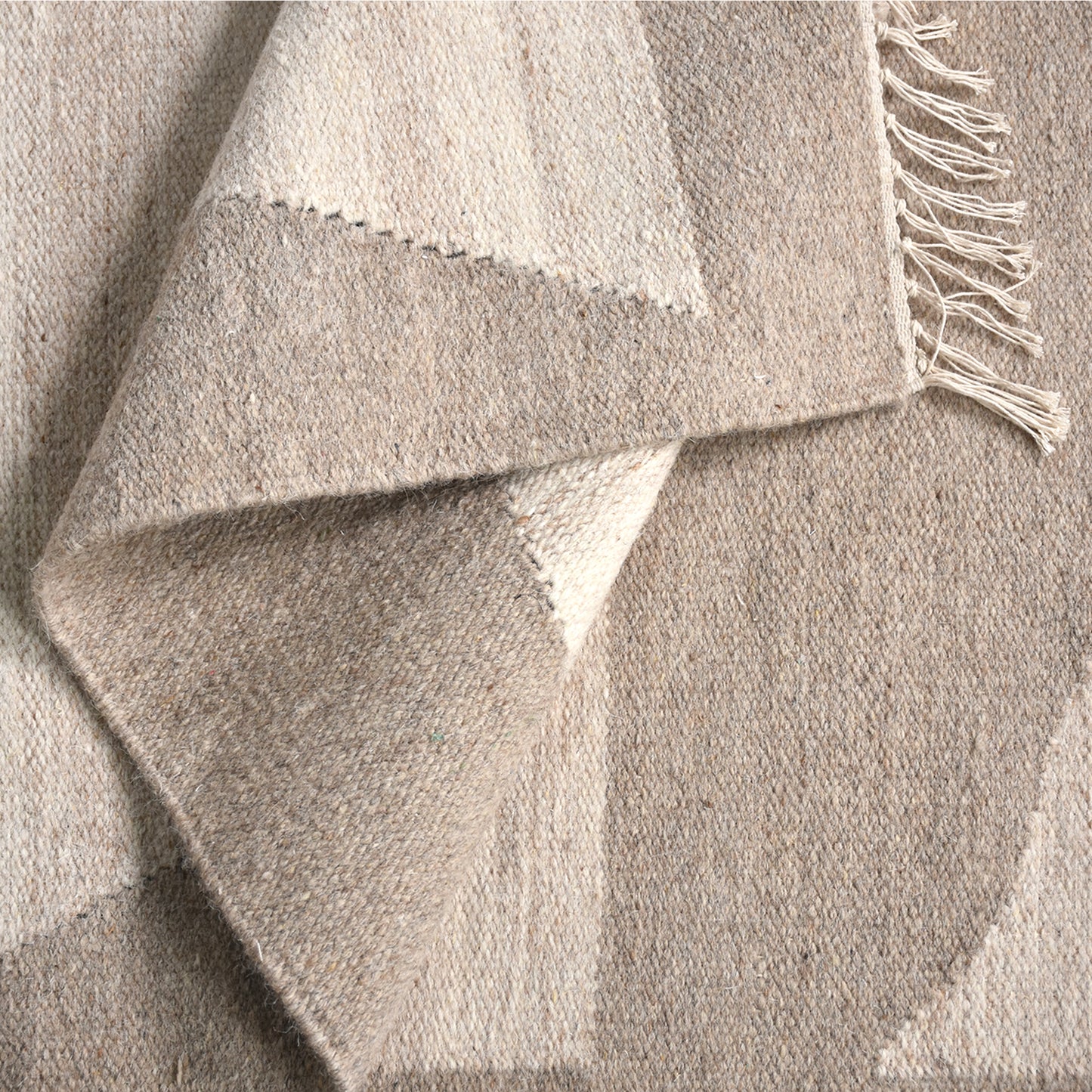 DESNA RUG - IVORY/BEIGE - WOOL