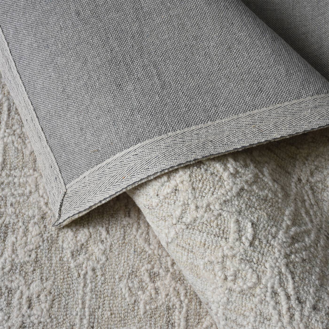 Area Rug, Bedroom Rug, Living Room Rug, Living Area Rug, Indian Rug, Office Carpet, Office Rug, Shop Rug Online, Natural White, Beige, Wool, Hand Tufted, Handwoven, All Loop, Textured