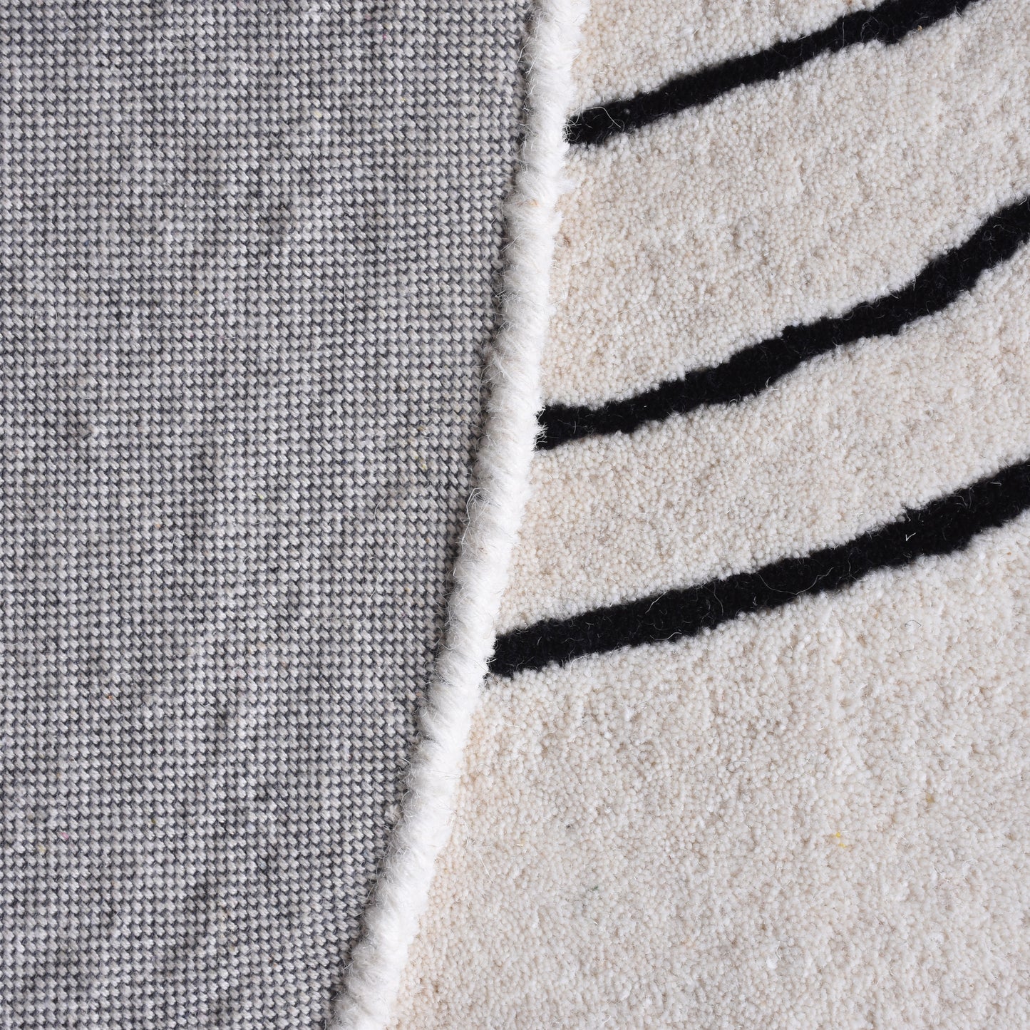 KGOTLA RUG - IVORY/CHARCOAL - HAND TUFTED - WOOL