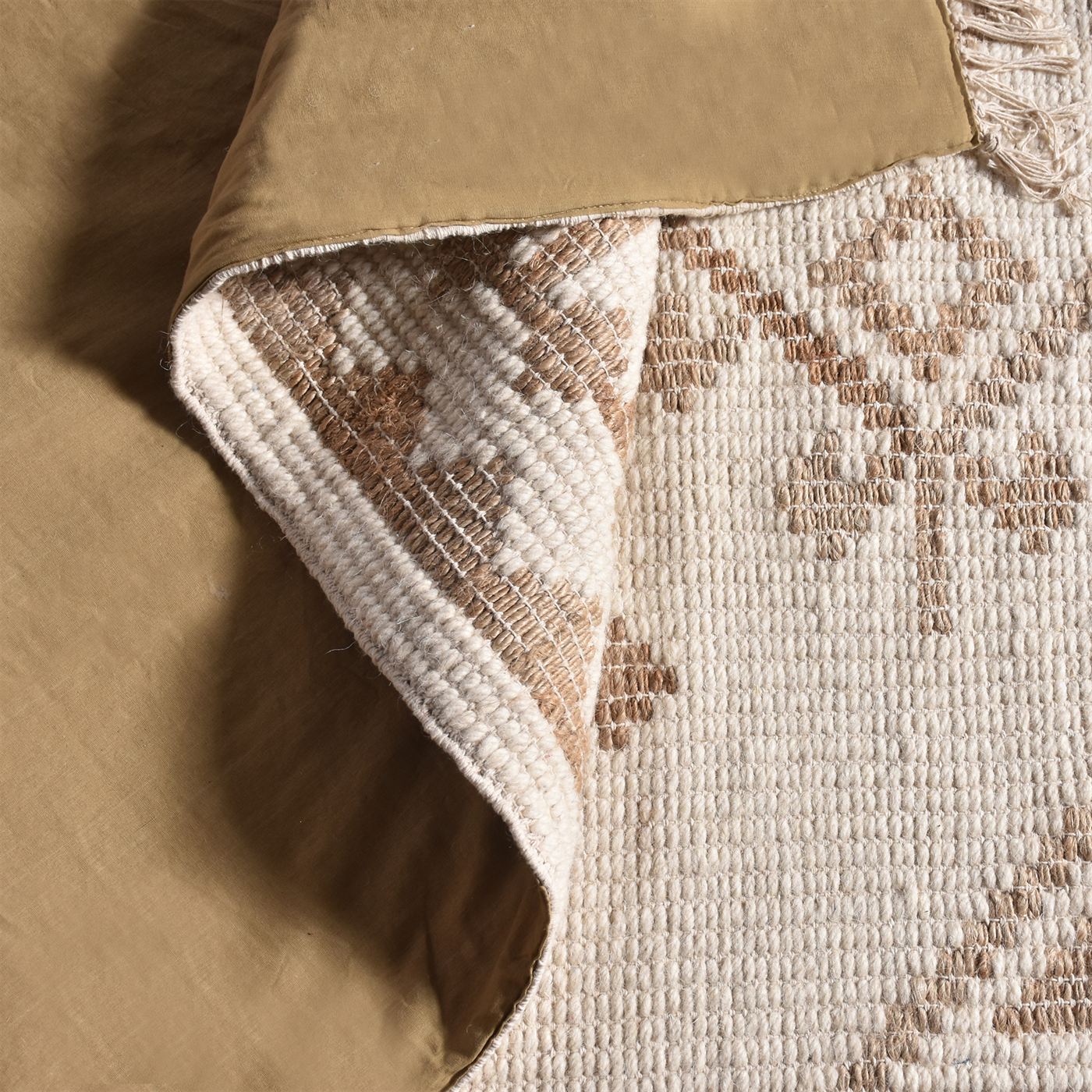 Area Rug, Bedroom Rug, Living Room Rug, Living Area Rug, Indian Rug, Office Carpet, Office Rug, Shop Rug Online, Jute, Wool, Natural, Natural White, Punja, Flat Weave, tribal