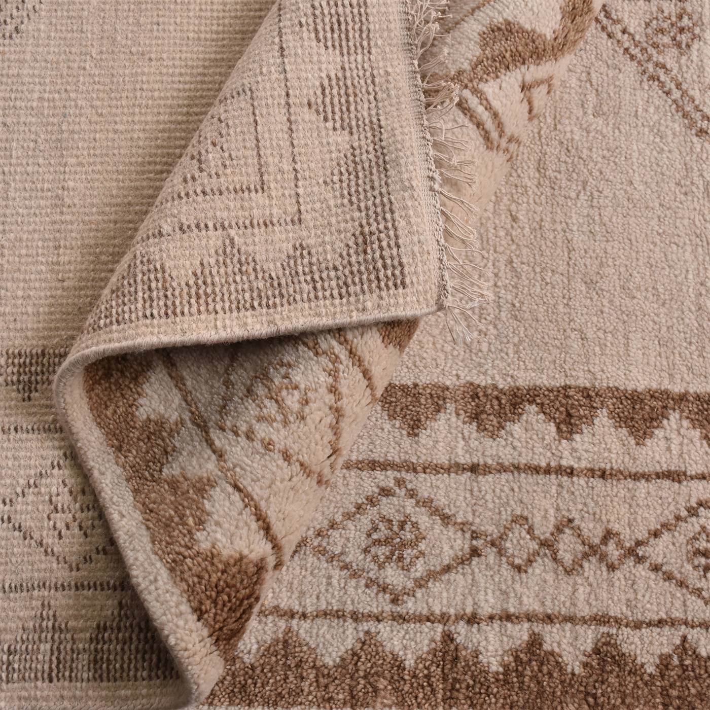 Area Rug, Bedroom Rug, Living Room Rug, Living Area Rug, Indian Rug, Office Carpet, Office Rug, Shop Rug Online, Natural White, Brown , Nz Wool , Hand Knotted , Handknotted, All Cut, Intricate