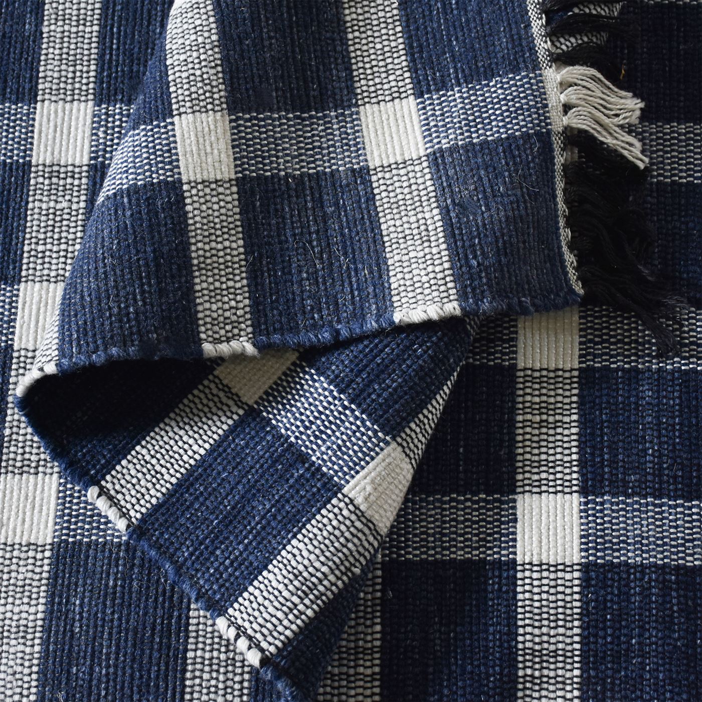 Area Rug, Bedroom Rug, Living Room Rug, Living Area Rug, Indian Rug, Office Carpet, Office Rug, Shop Rug Online, Pet, Navy, Natural White, Pitloom, Flat Weave, Geometrical