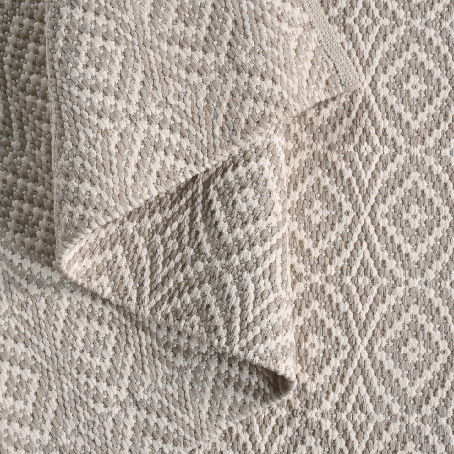 RAICHO RUG - IVORY/BEIGE - HANDWOVEN - POLYPROPYLENE