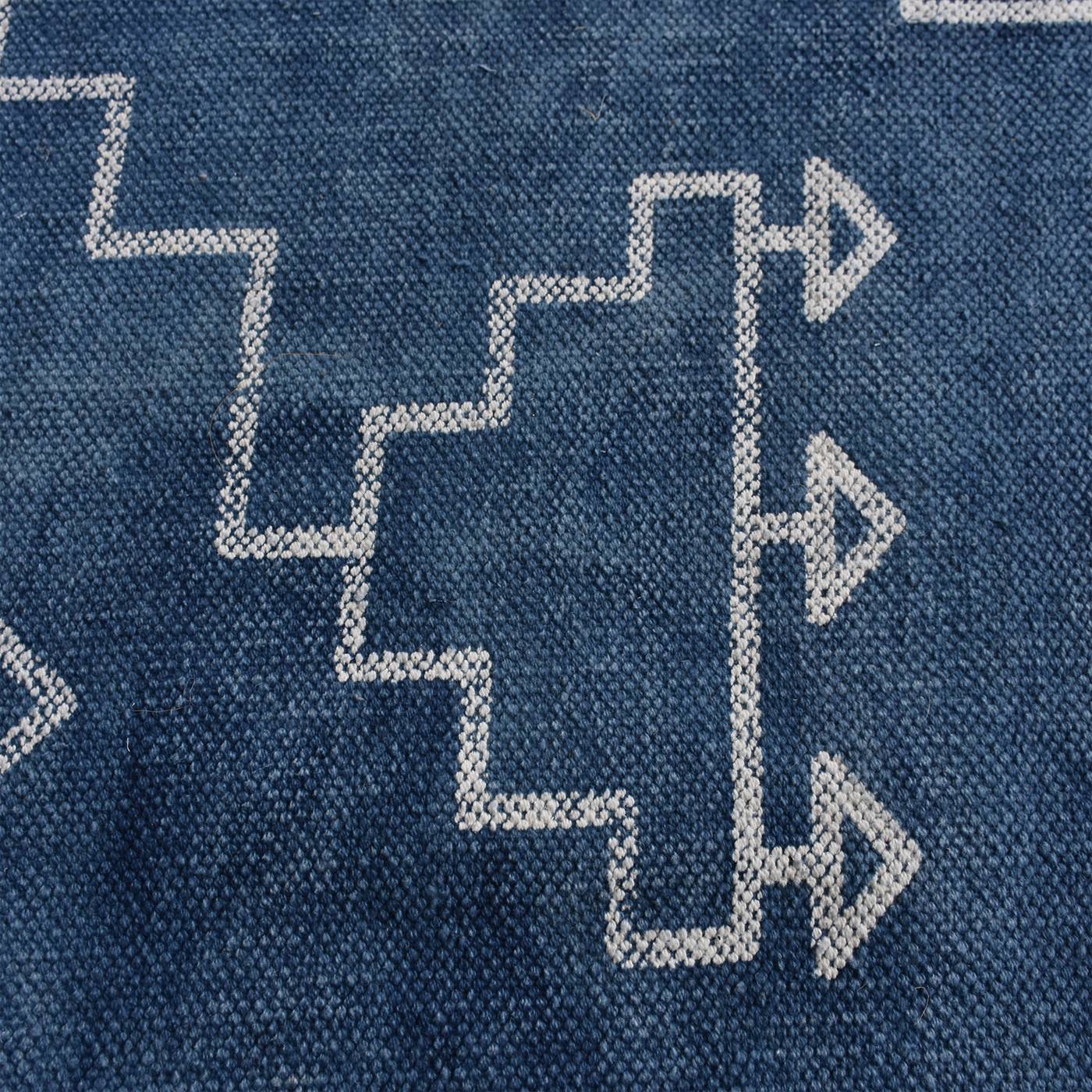 Area Rug, Bedroom Rug, Living Room Rug, Living Area Rug, Indian Rug, Office Carpet, Office Rug, Shop Rug Online, Blue, Natural White , Cotton, Hand Woven, Printed , Pitloom, Flat Weave, Intricate