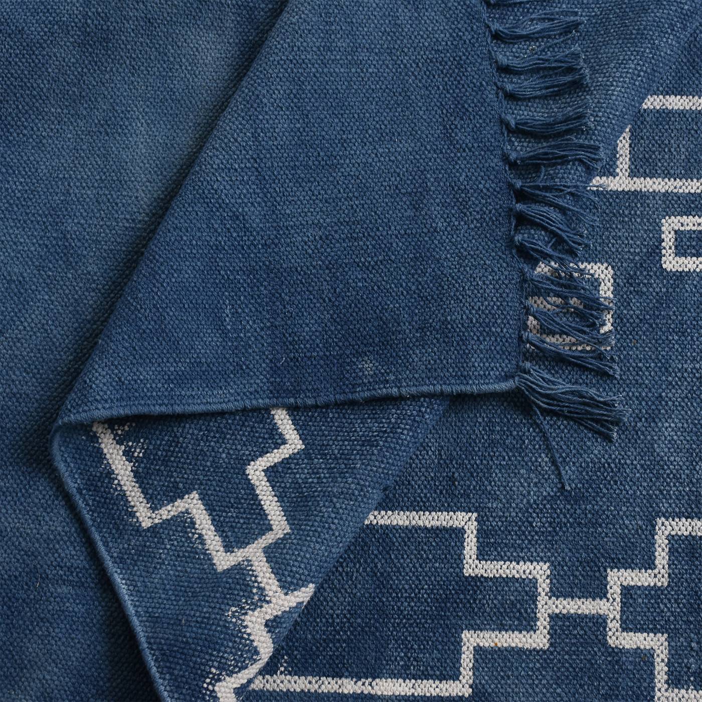 Area Rug, Bedroom Rug, Living Room Rug, Living Area Rug, Indian Rug, Office Carpet, Office Rug, Shop Rug Online, Blue, Natural White , Cotton, Hand Woven, Printed , Pitloom, Flat Weave, Intricate