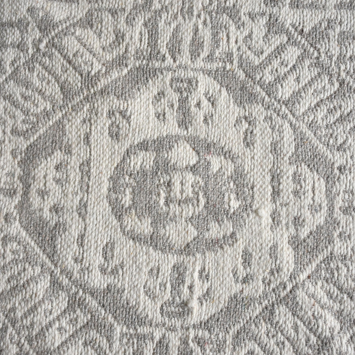 TANNY RUG - GREY/IVORY - WOOL