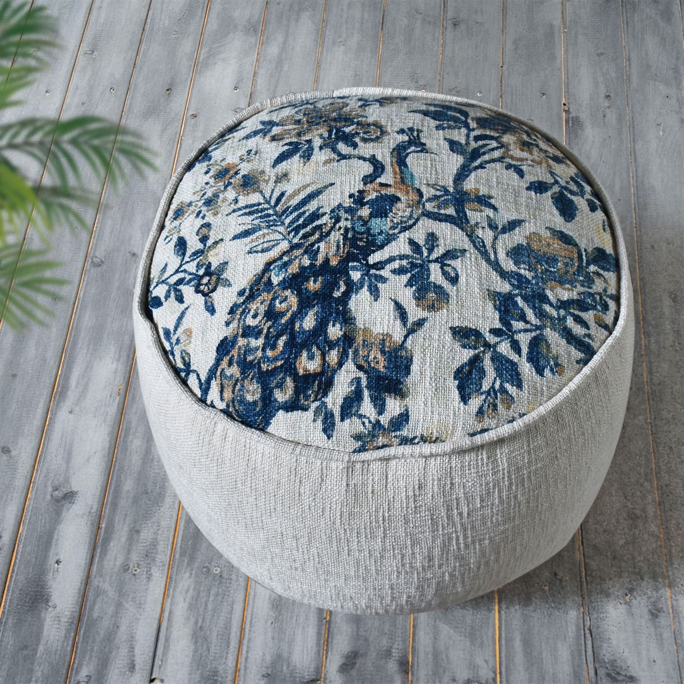 Tenri Pouf, Cotton, Natural White/Blue, Hand woven, All Loop
