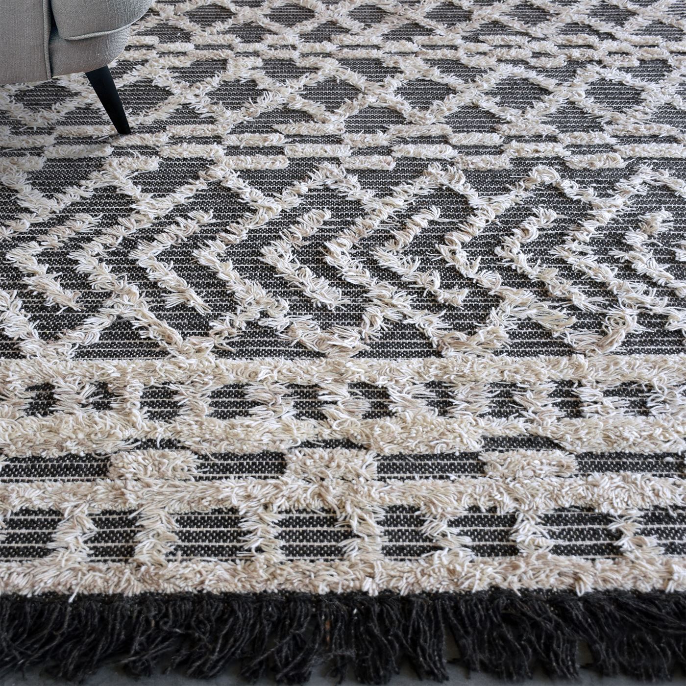 Area Rug, Bedroom Rug, Living Room Rug, Living Area Rug, Indian Rug, Office Carpet, Office Rug, Shop Rug Online, Wool, Charcoal, Natural White, Pitloom, All Cut , Geometrical