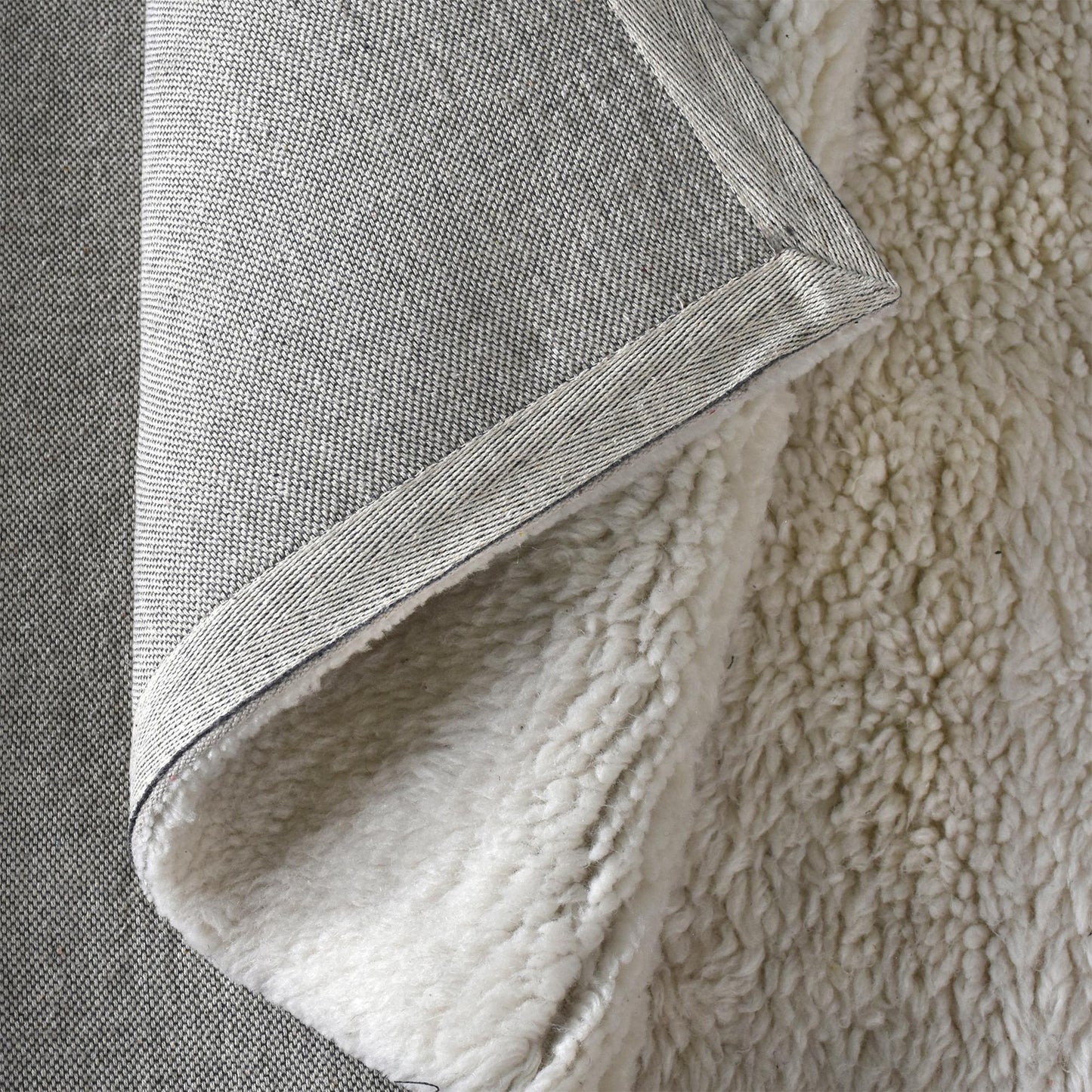 ANCONA RUG - NZ WOOL - TABLE TUFTED - IVORY