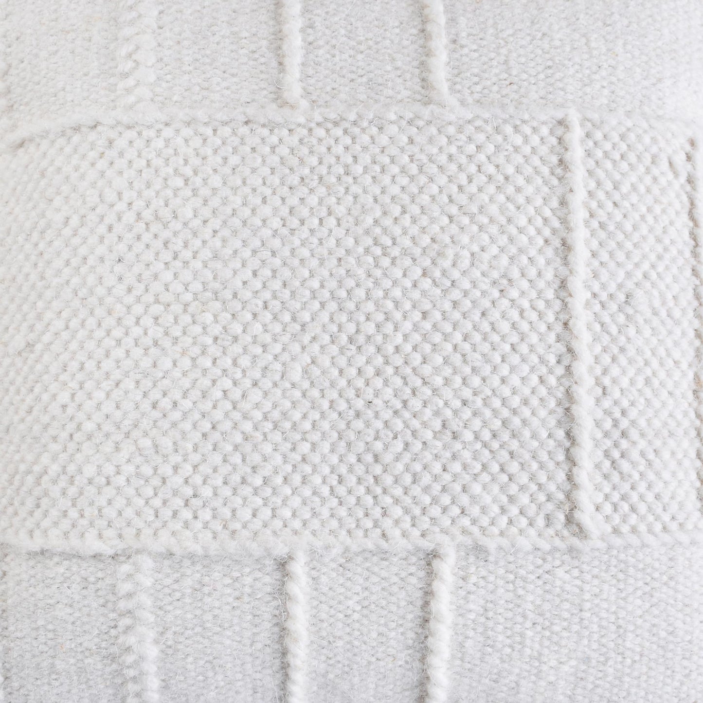 BYERA CUSHION - WOOL - IVORY