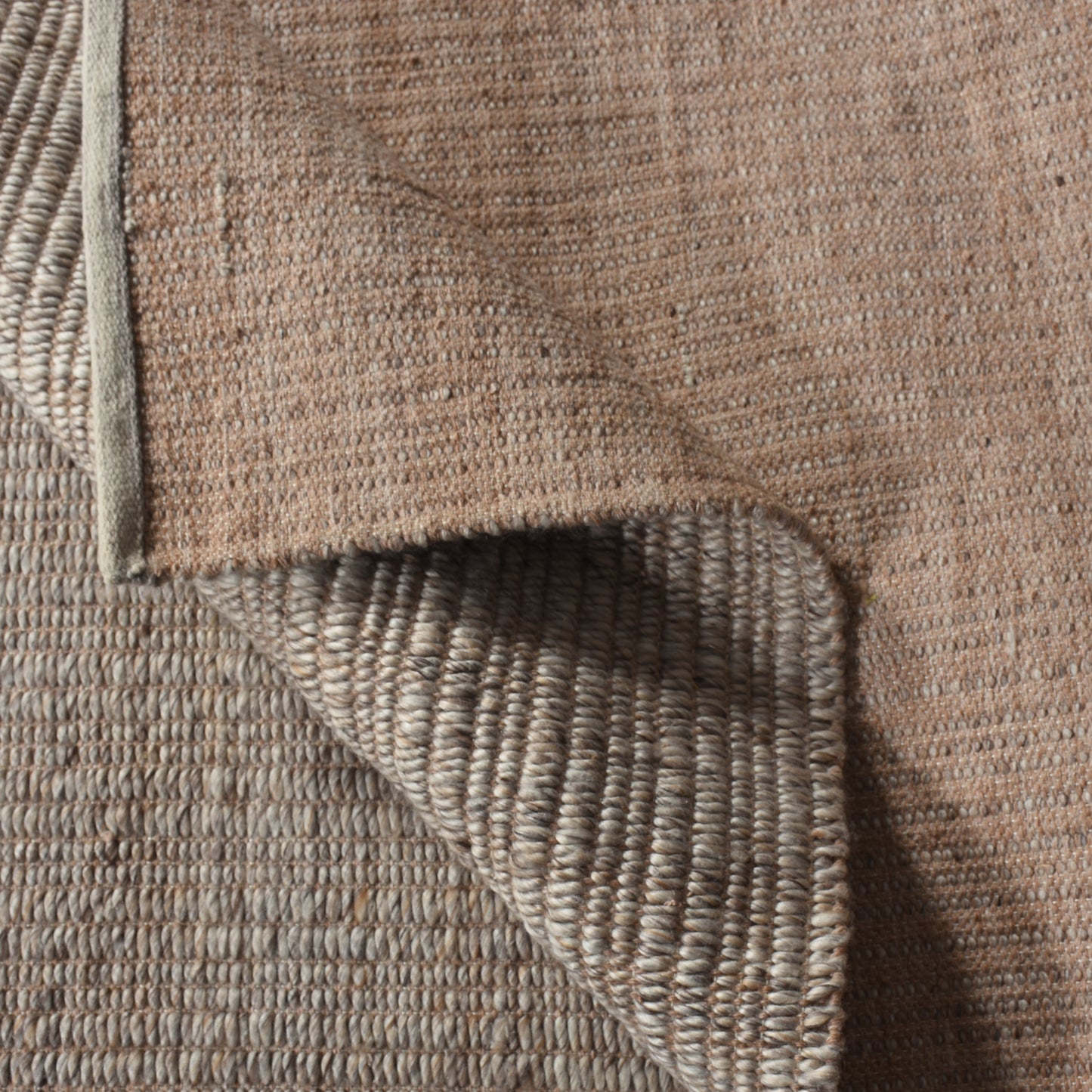 CARLSON RUG - TAUPE - HANDWOVEN - PET