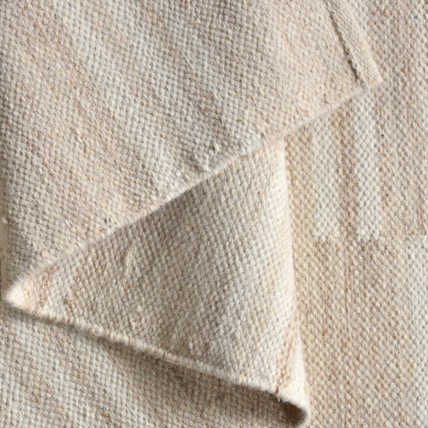 CHEREMSHAN RUG - IVORY - HANDWOVEN - WOOL