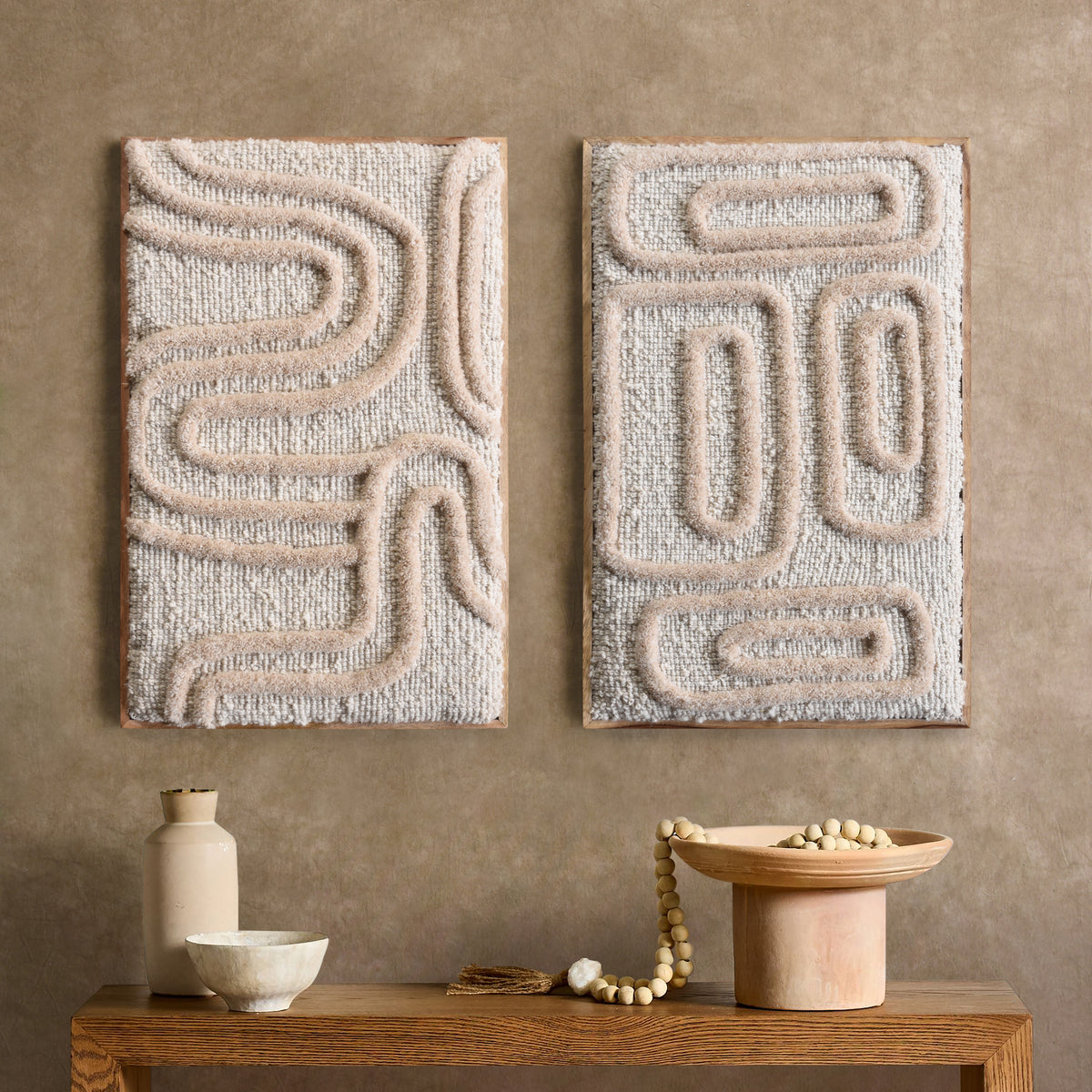 DESDEMON AND HECTOR WALL FRAME - IVORY/LIGHT BEIGE - HAND TUFTED - WOOL & WOOD FRAME