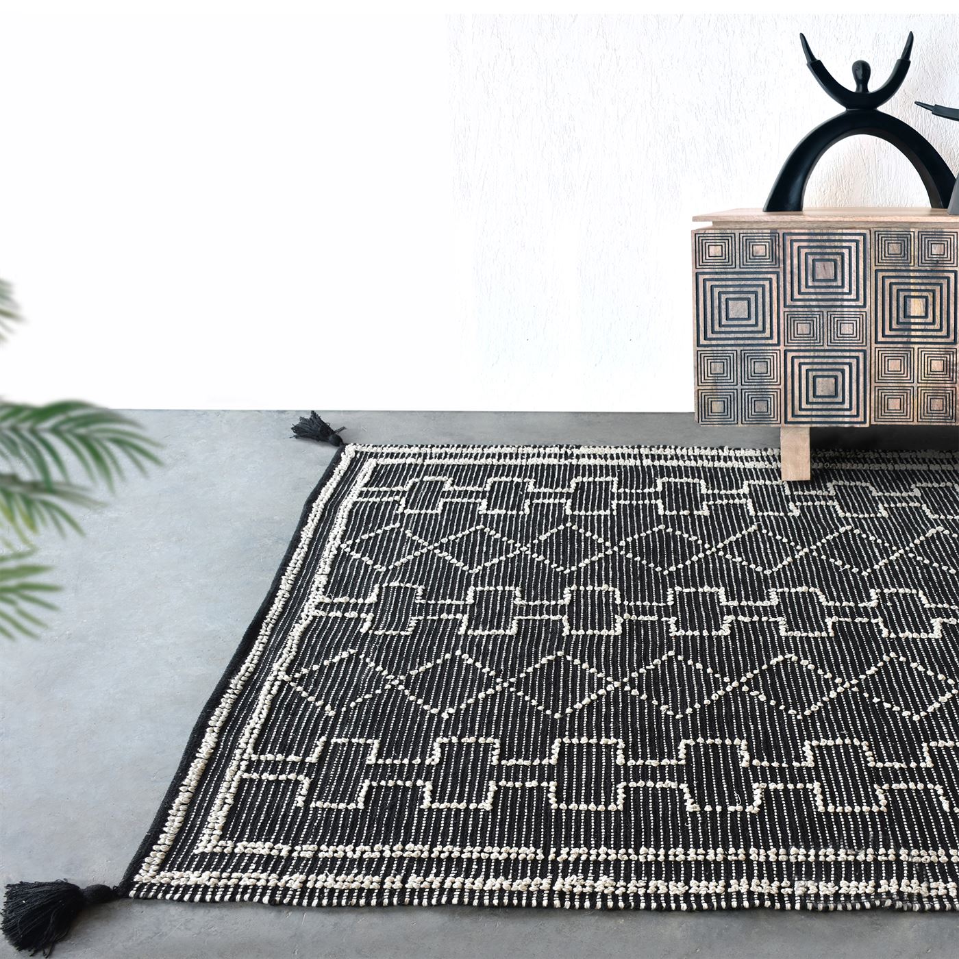 Area Rug, Bedroom Rug, Living Room Rug, Living Area Rug, Indian Rug, Office Carpet, Office Rug, Shop Rug Online, Pet, Black, Natural White, Pitloom, All Loop, Geometrical