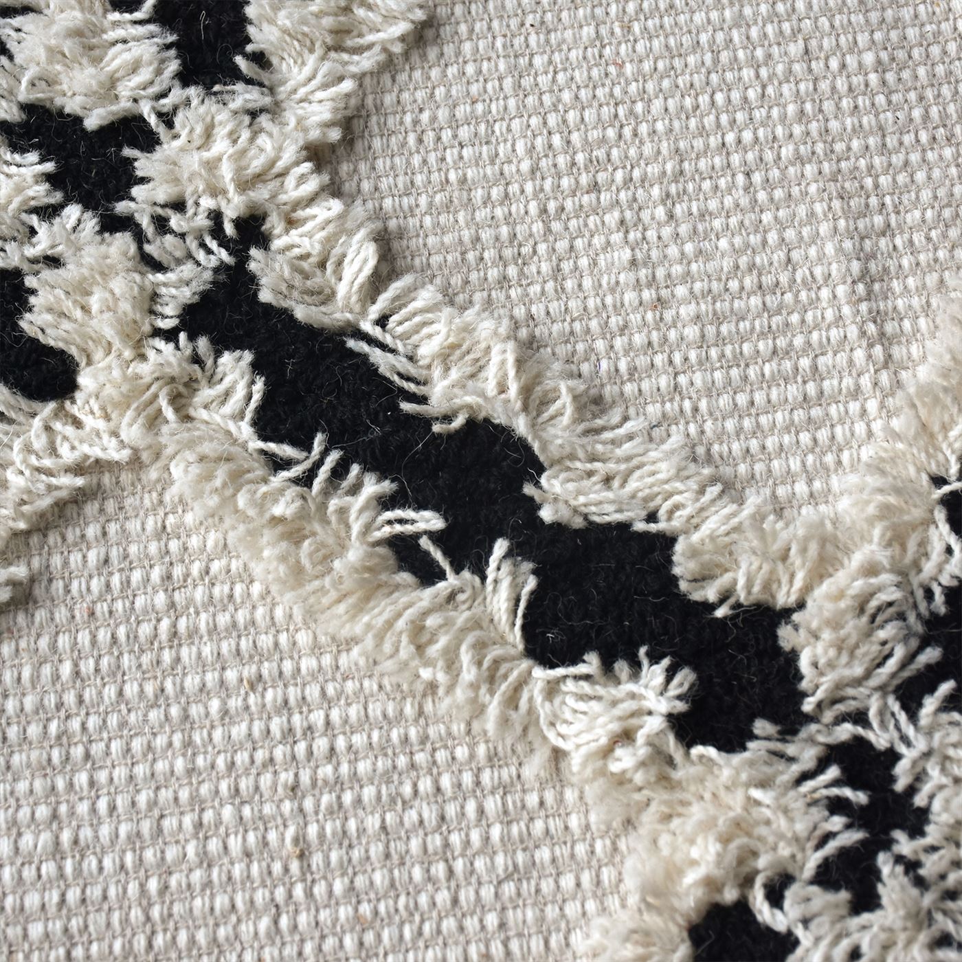 Area Rug, Bedroom Rug, Living Room Rug, Living Area Rug, Indian Rug, Office Carpet, Office Rug, Shop Rug Online, Wool, Natural White, Charcoal, Diamond