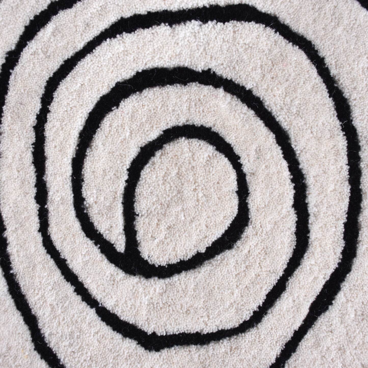 KGOTLA RUG - IVORY/CHARCOAL - HAND TUFTED - WOOL