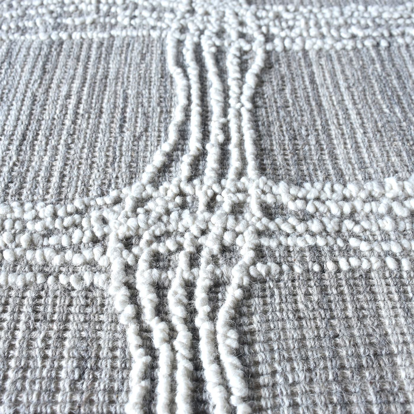 Area Rug, Bedroom Rug, Living Room Rug, Living Area Rug, Indian Rug, Office Carpet, Office Rug, Shop Rug Online, Wool, Grey, Natural White, Hand woven, All Loop, Textured