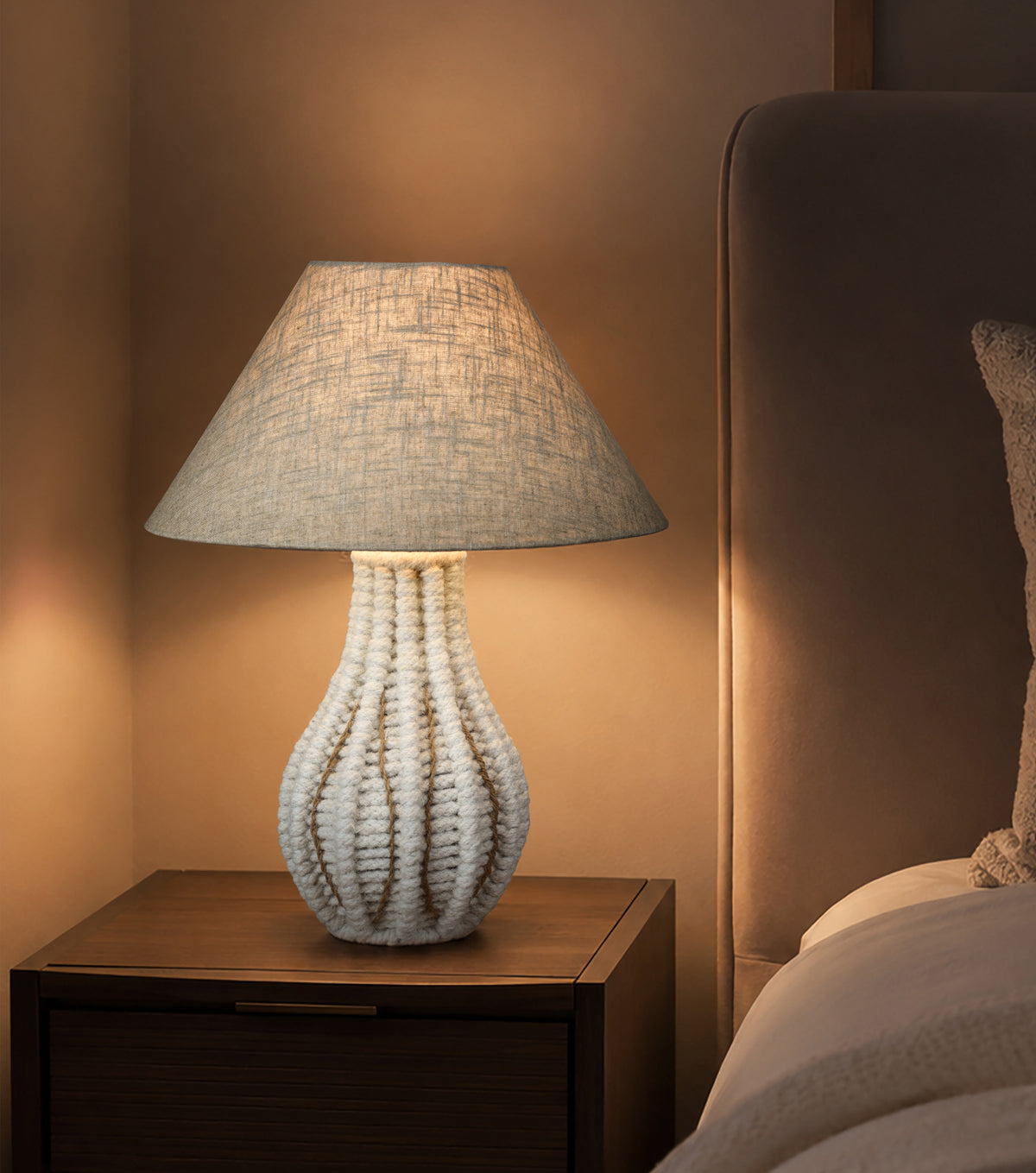 MOUNTIS LAMP - IVORY/NATURAL - HAND MADE - WOOL/JUTE