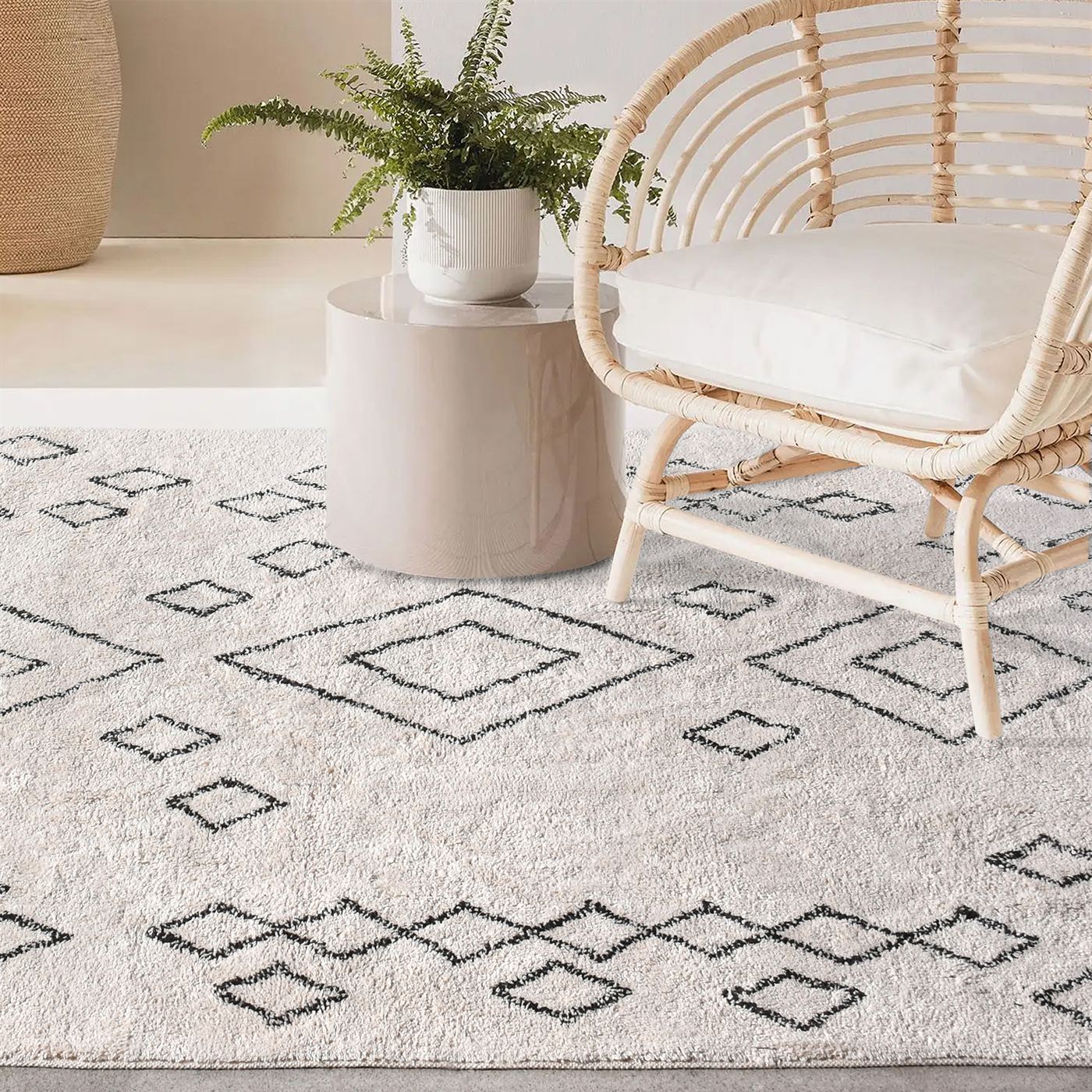 Area Rug, Bedroom Rug, Living Room Rug, Living Area Rug, Indian Rug, Office Carpet, Office Rug, Shop Rug Online, Cotton, Natural White, Brown, Bm Sn, All Cut, Diamond