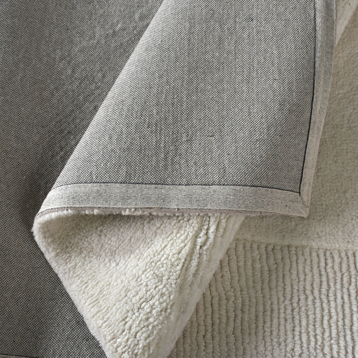 Area Rug, Bedroom Rug, Living Room Rug, Living Area Rug, Indian Rug, Office Carpet, Office Rug, Shop Rug Online, Pet, Natural White, Grey, Pitloom, All Loop, Modern