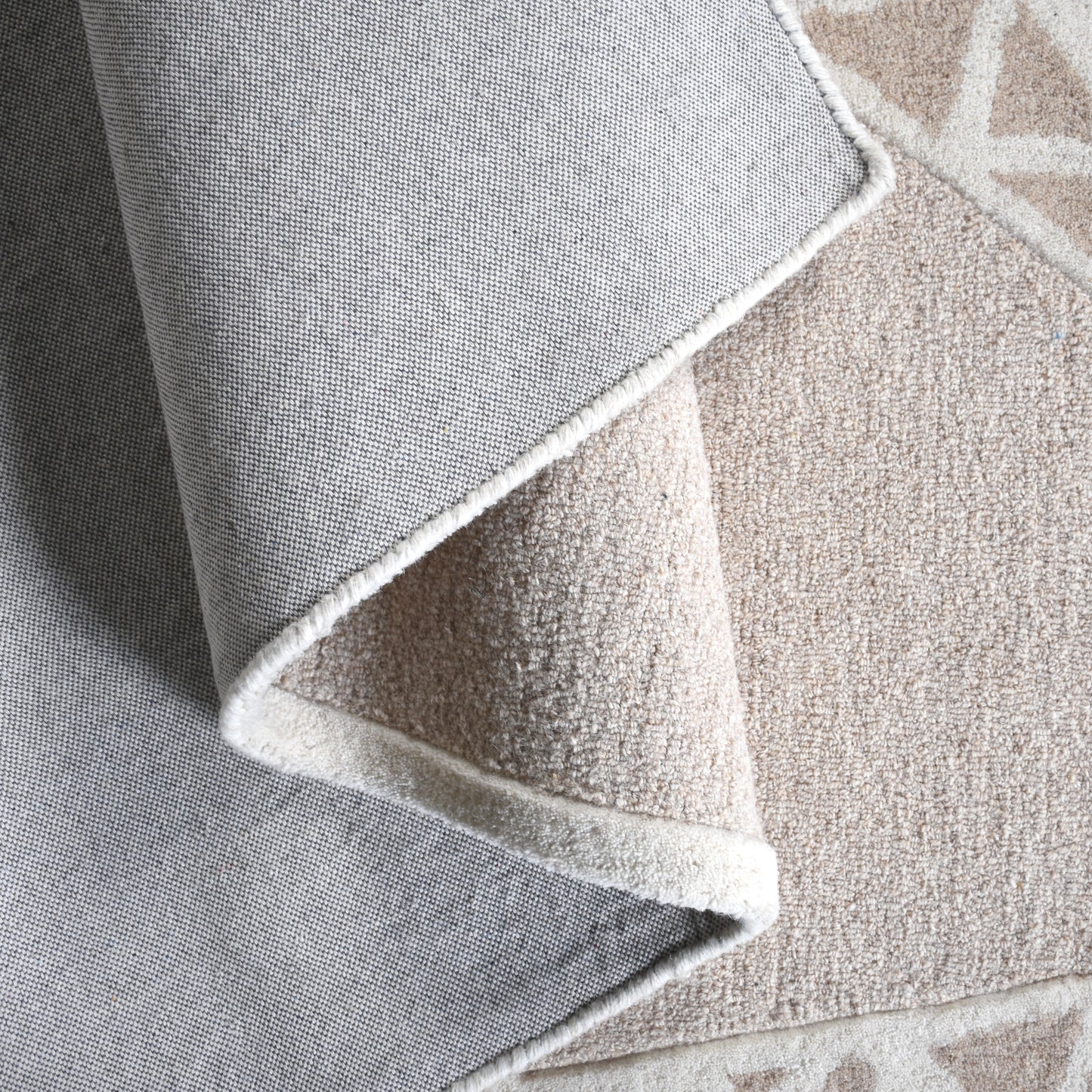 TELOR RUG - WOOL - HAND TUFTED - LIGHT BEIGE/IVORY
