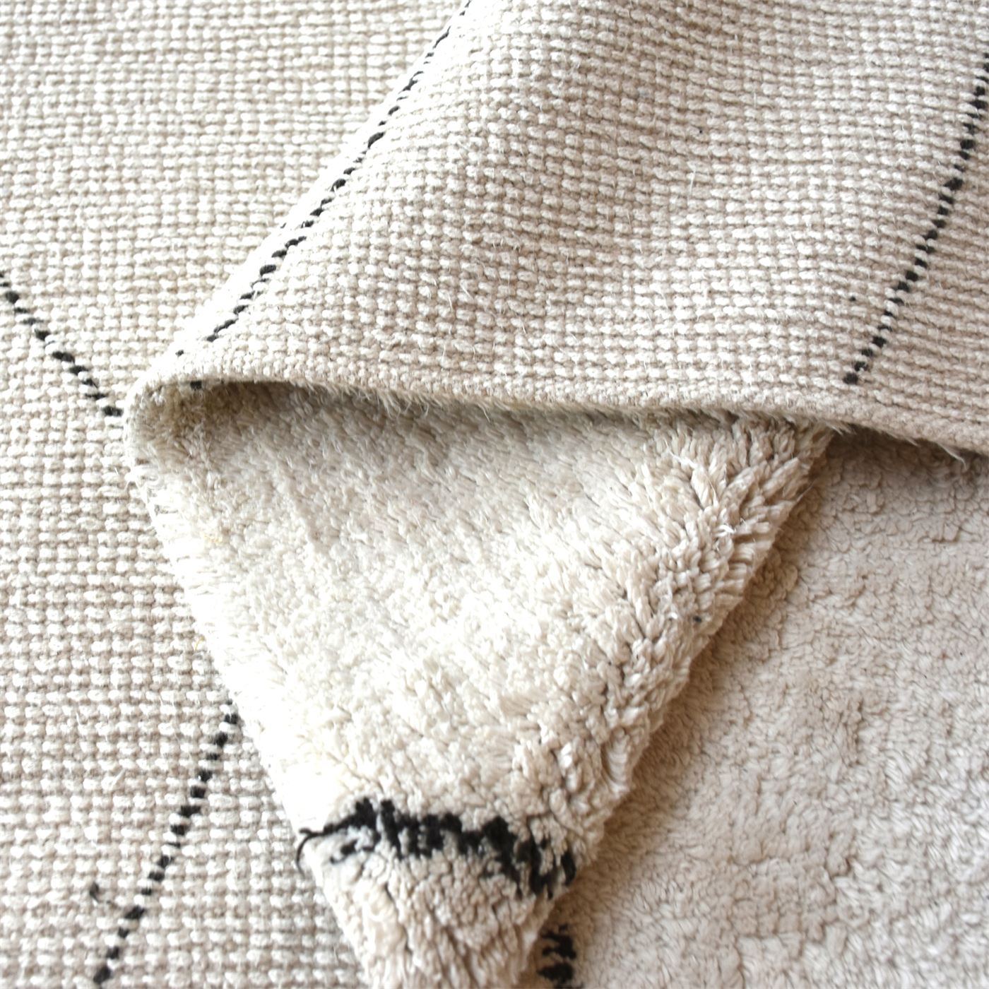 Area Rug, Bedroom Rug, Living Room Rug, Living Area Rug, Indian Rug, Office Carpet, Office Rug, Shop Rug Online, Cotton, Natural White, Charcoal, Bm Fn, All Cut, Geometrical