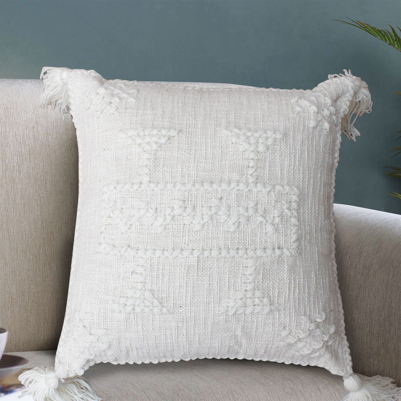 Vina Cushion, Cotton, Nz Wool, Natural White, Hm Stitching, Flat Weave