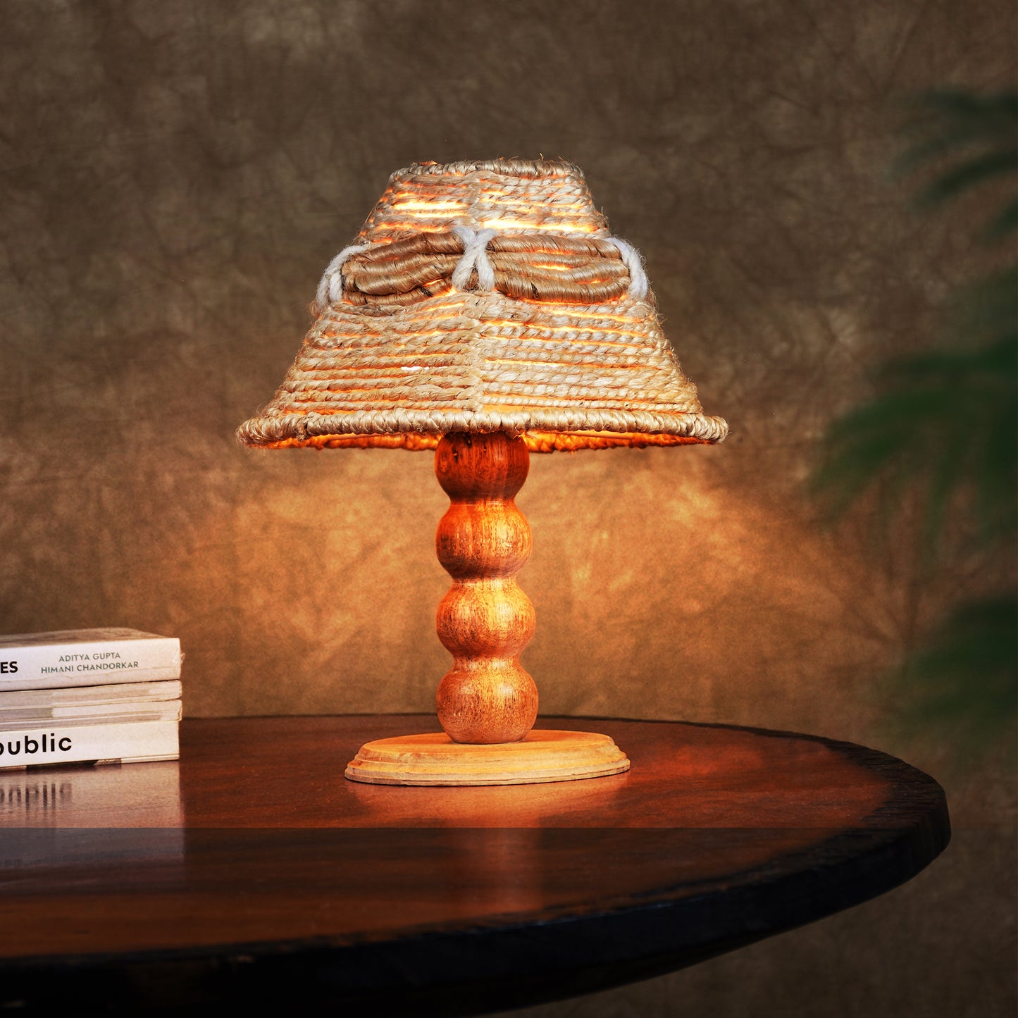 WAIMARU TABLE LAMP - IVORY/MEDIUM NATURAL - HAND MADE - JUTE/WOOL