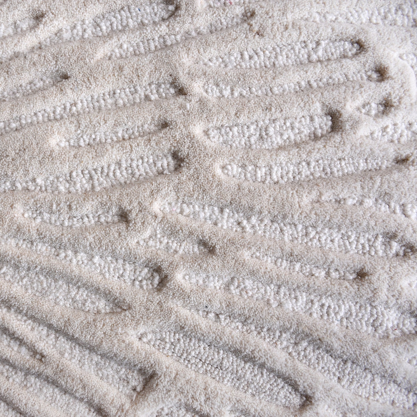 ASKART RUG - IVORY - HAND TUFTED - WOOL