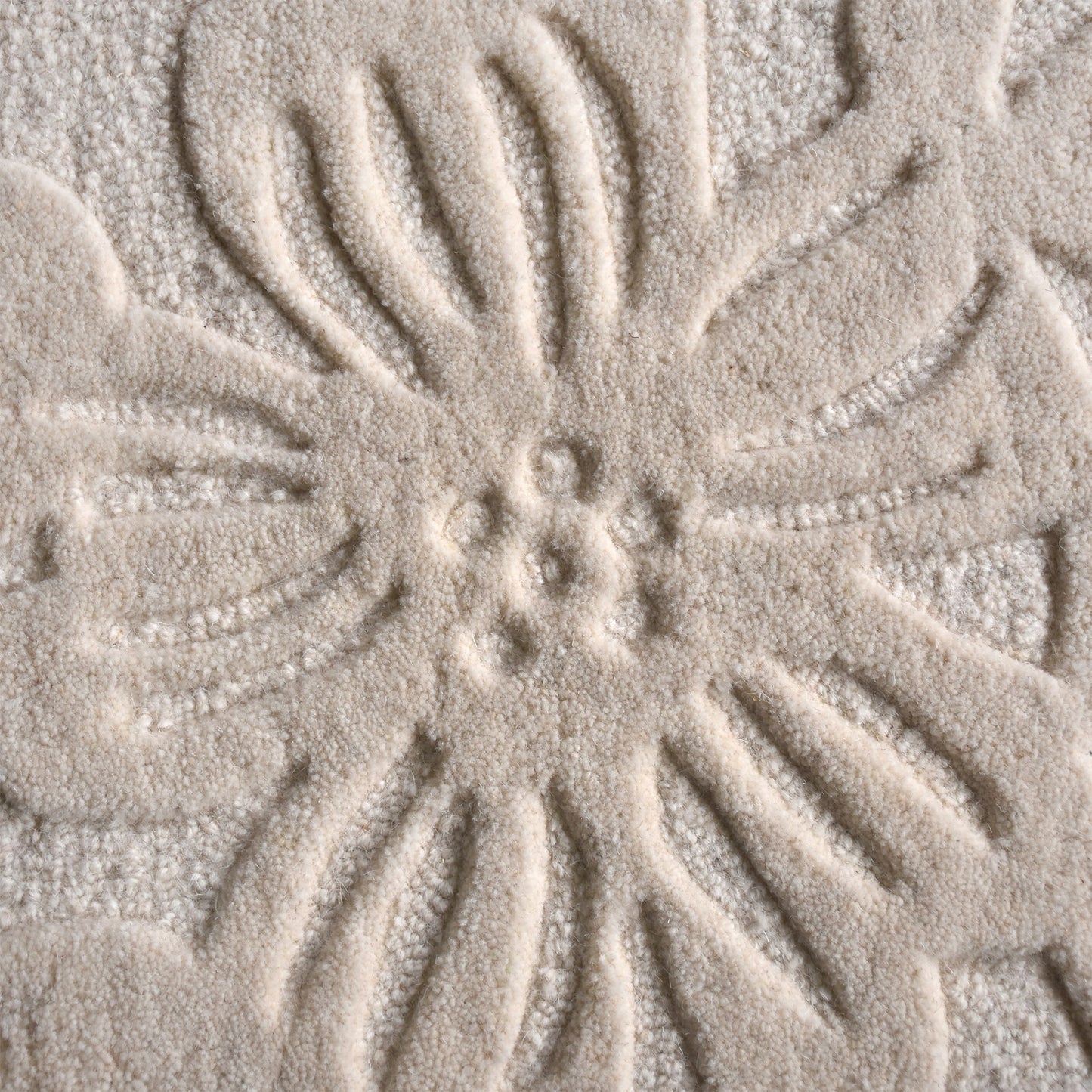 AURELIE RUG - IVORY - HAND TUFTED - WOOL