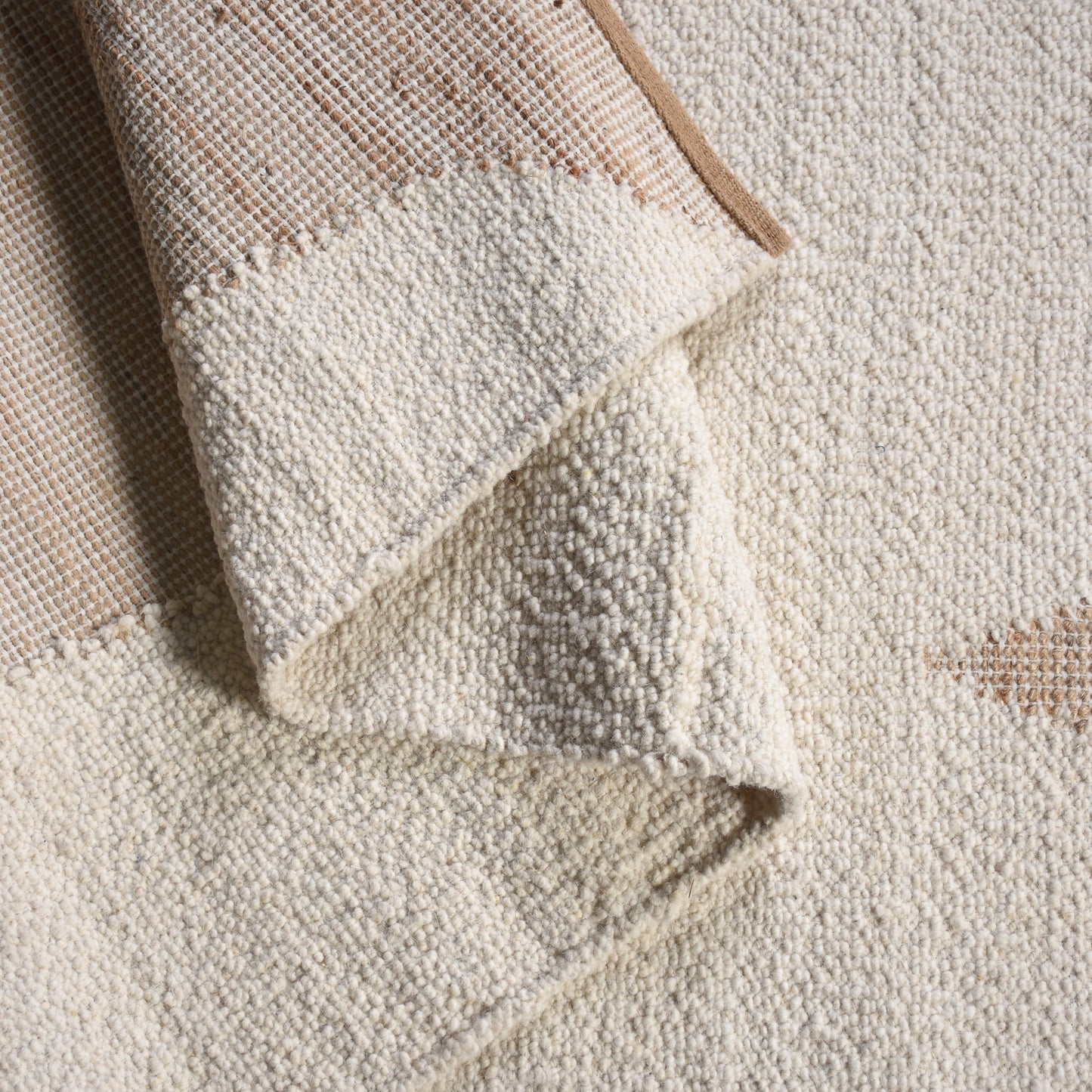 DOBREV-II RUG - IVORY/NATURAL - HANDWOVEN - WOOL/JUTE