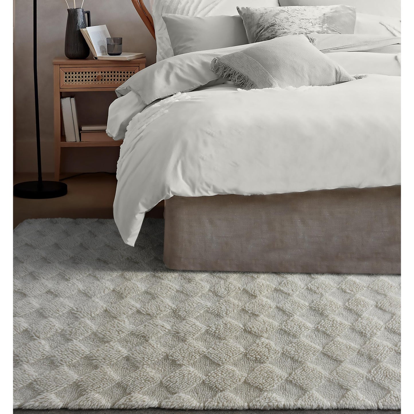 MANANA RUG - NZ WOOL - TABLE TUFTED - IVORY